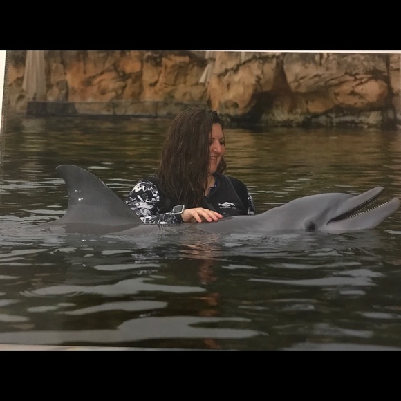 Meet your Posher, April - Picture 4 of 4